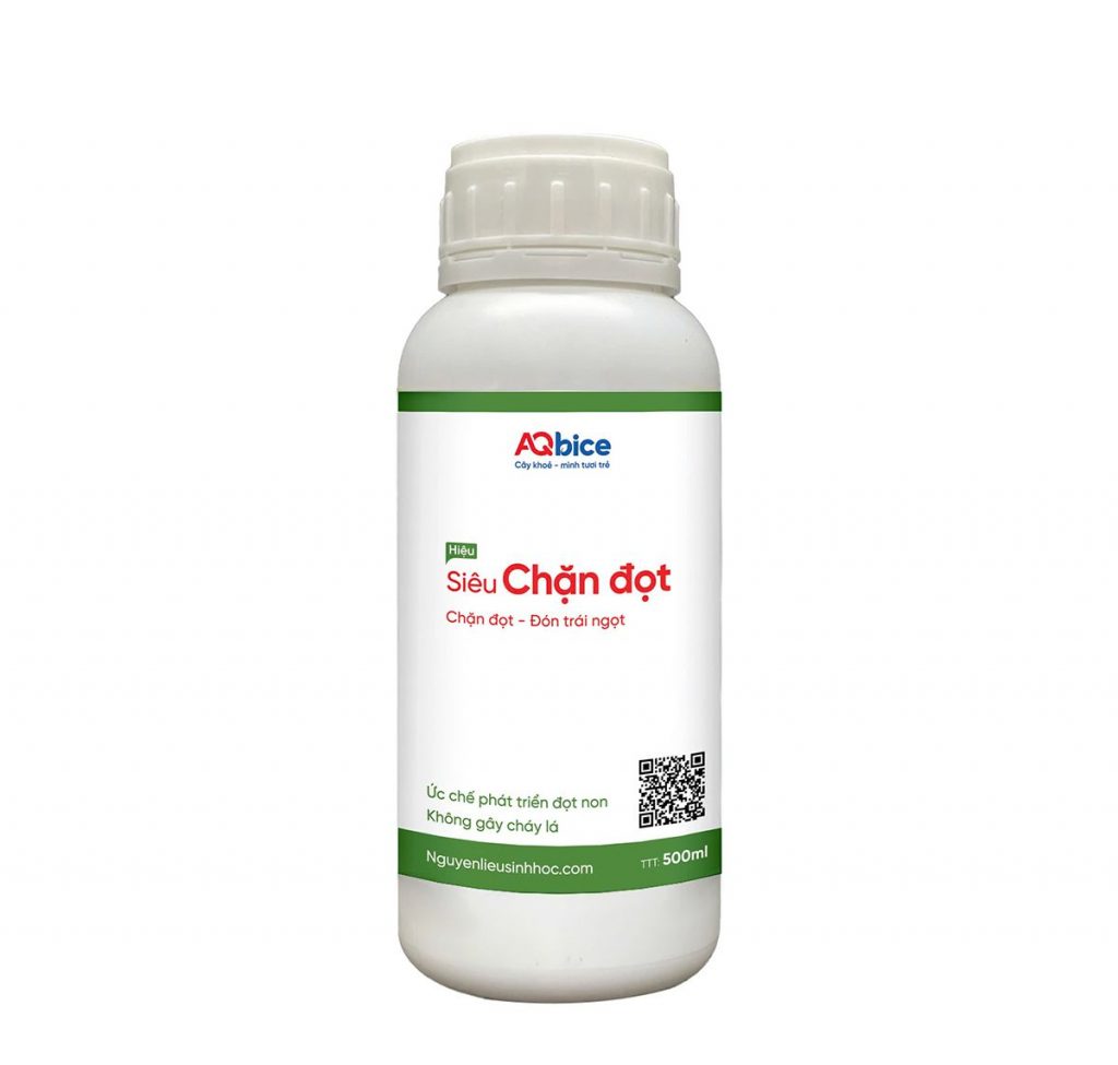 Siêu chặn đọt giúp ức chế đọt non, kéo dài thời gian “nghỉ ngơi” cho cây, chứa vi lượng Bo (3.500 mg/l) và Kẽm (1.000 mg/l) giúp cây ra hoa đồng loạt.